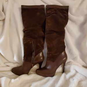 Brown suede boots - size 6